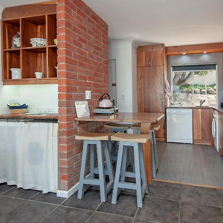 63 Whalerock Estate Apartment Hermanus Bagian luar foto