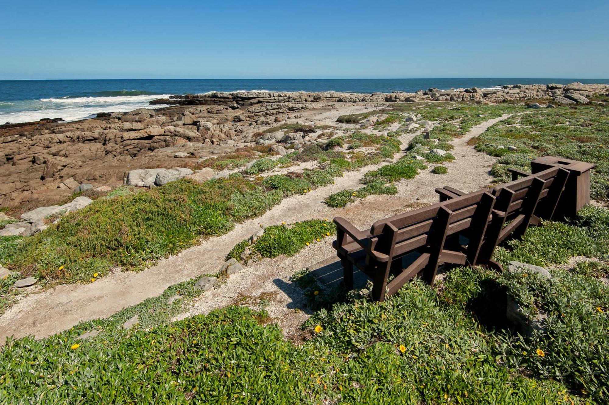 63 Whalerock Estate Apartment Hermanus Bagian luar foto